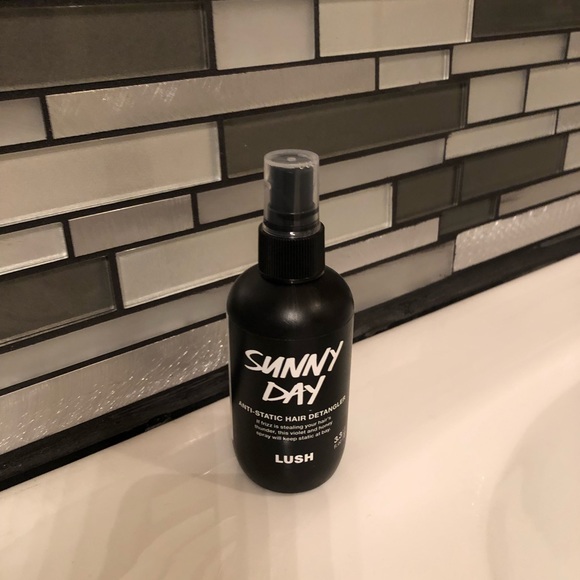 Lush Other - Sunny Day anti static hair detangler Lush NWOT